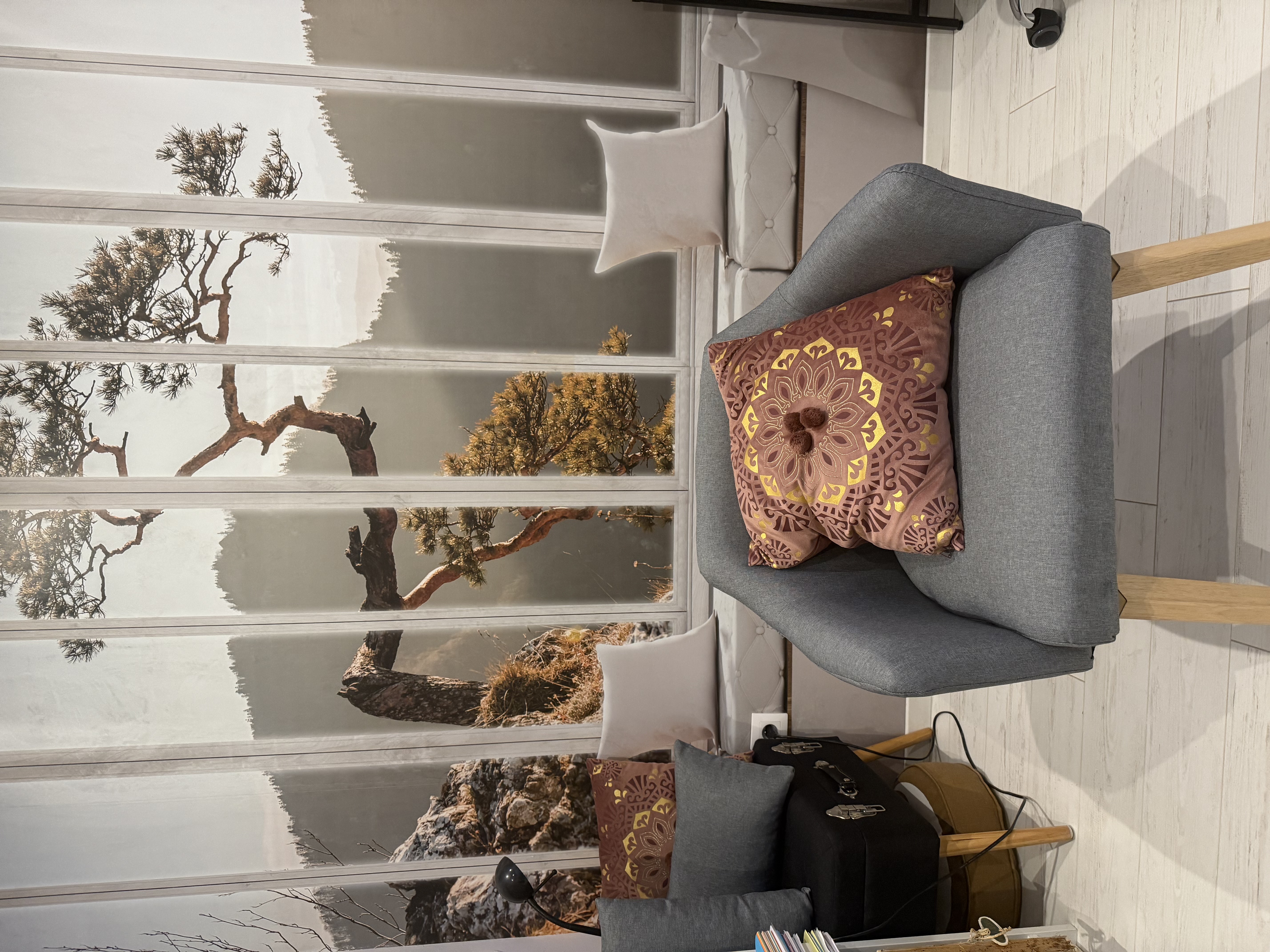 Personne pratiquant des exercices de respiration et de détente